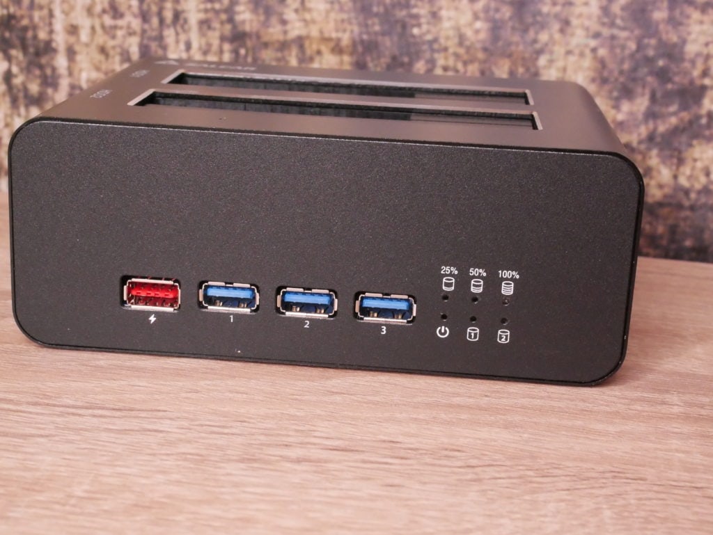 USB 3.0 zu SATA Festplatten-Dockingstationen im Vergleich 20
