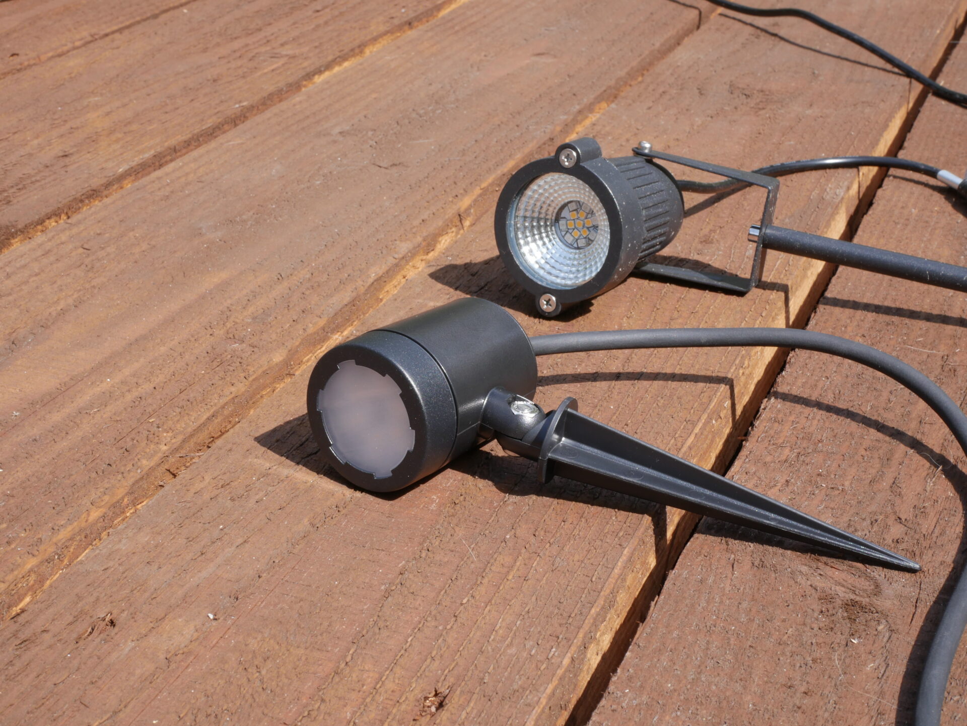 Tint Outdoor Led-gartenspots Flores White+color 3er-set tint von Müller-Licht - Smarte Gartenspots Flores im Test